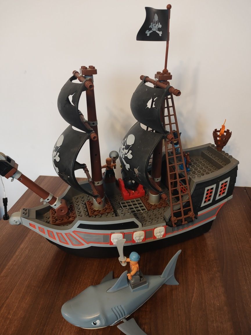 LEGO Duplo statek pirat 7880 plus rekin