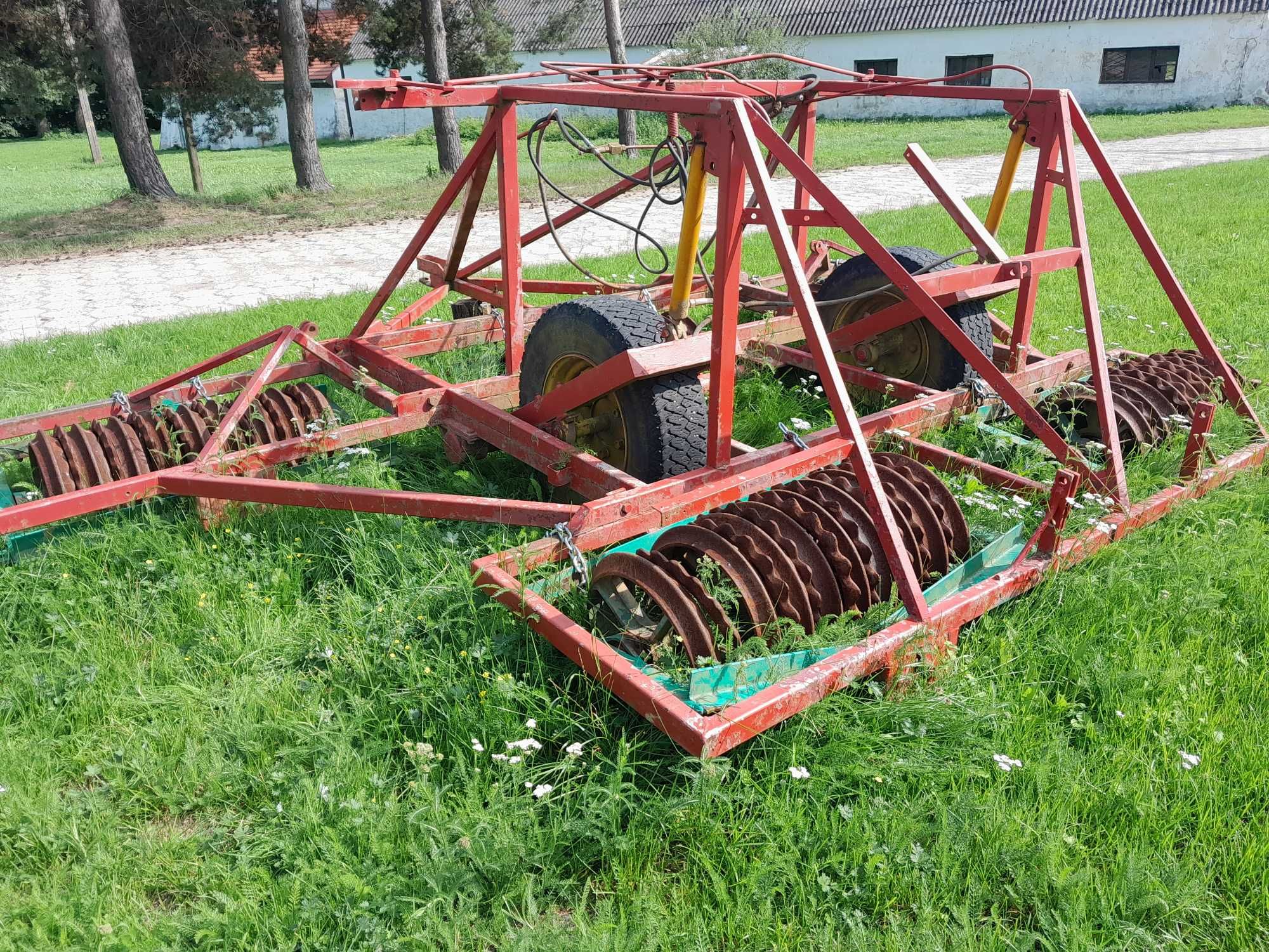Wał uprawowo-posiewny, składany hydraulicznie 5m