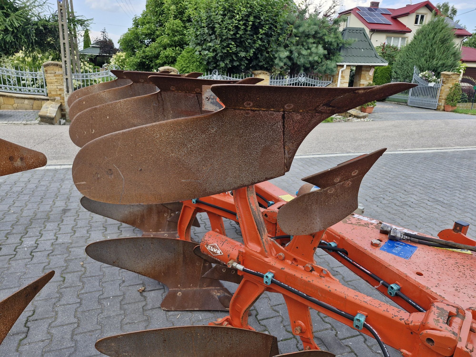 Pług obrotowy 4-skibowy Kuhn Multimaster 100 Huard hydrauliczne zabezp