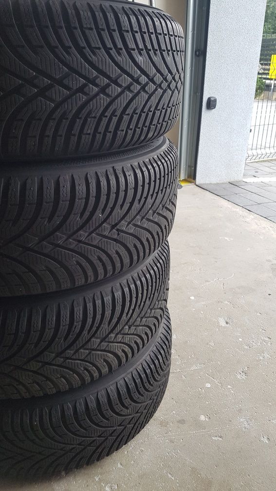 Koła aluminiowe 16 cali z oponami zimowymi  felgi KBA5438
