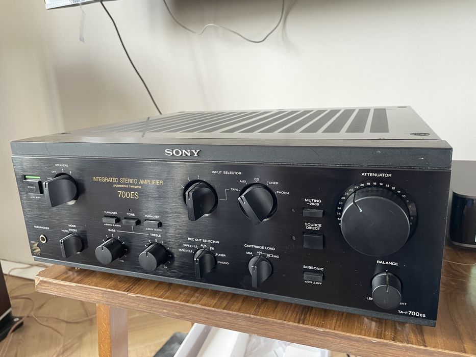 Wzmacniacz Sony TA-F700ES