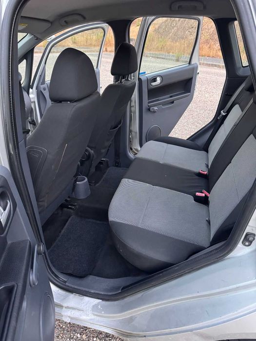 Mitsubishi Colt 2010