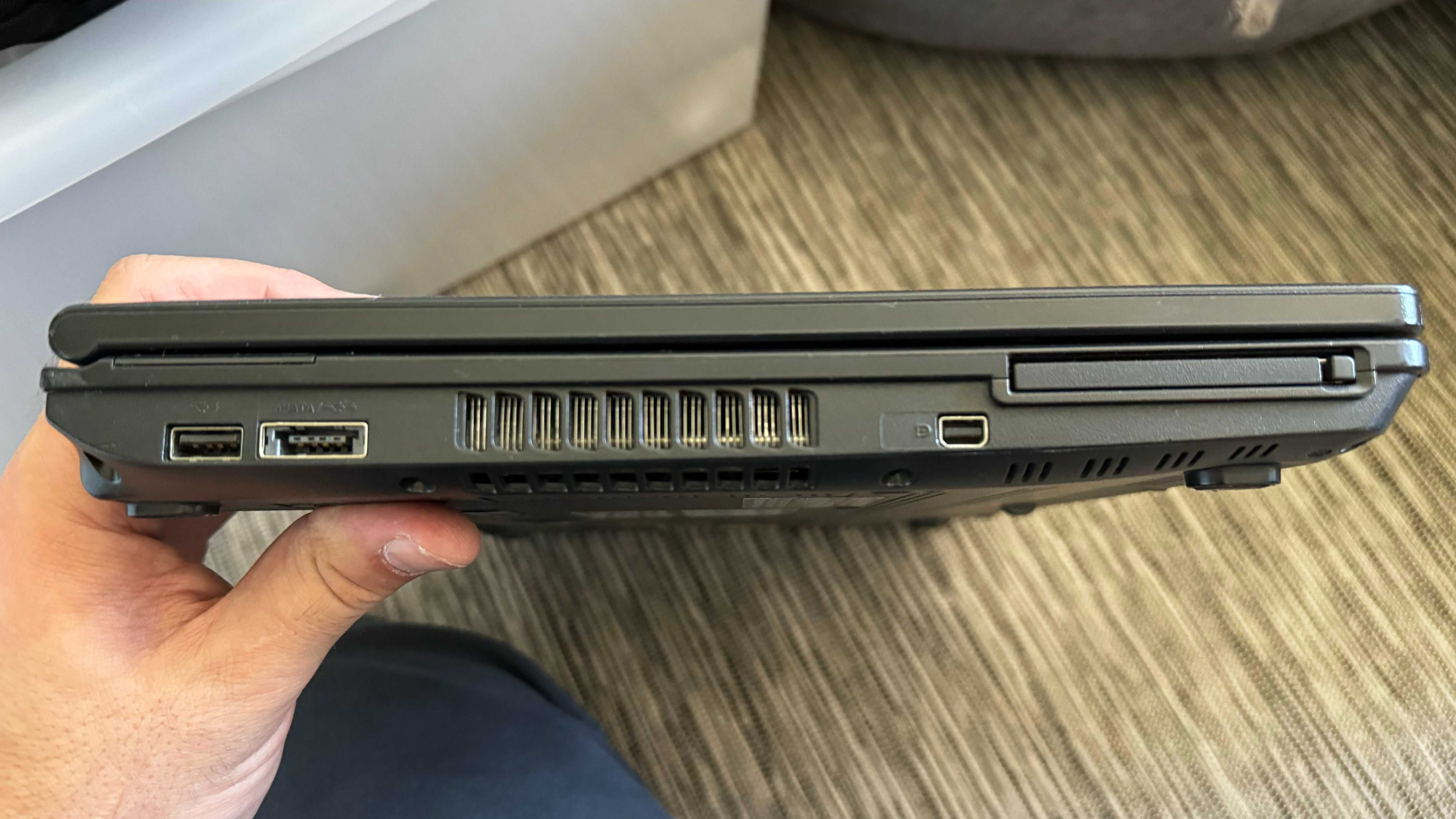 Toshiba Tecra S11-11G para peças