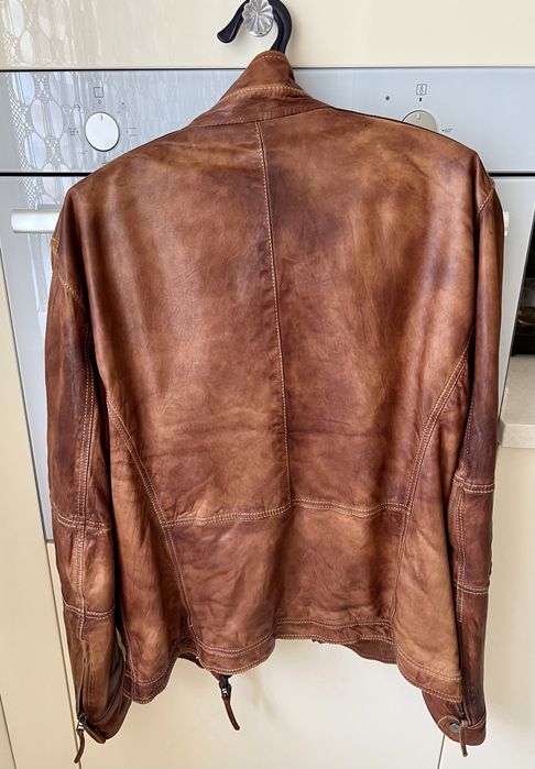 Чоловіча шкіряна куртка