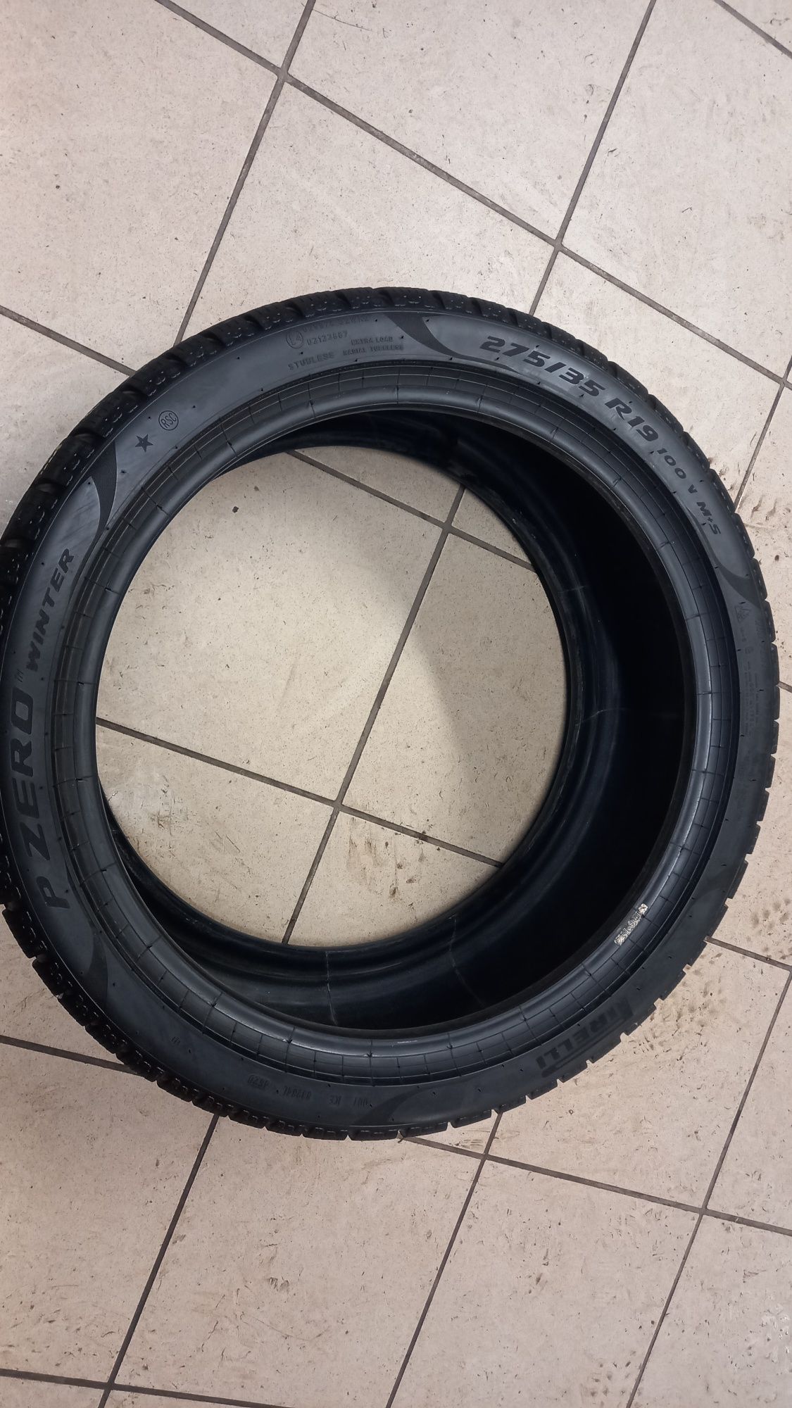 Opona Zimowa Pirelli P Zero Winter Rsc 275/35/19 100Y 4620 1szt