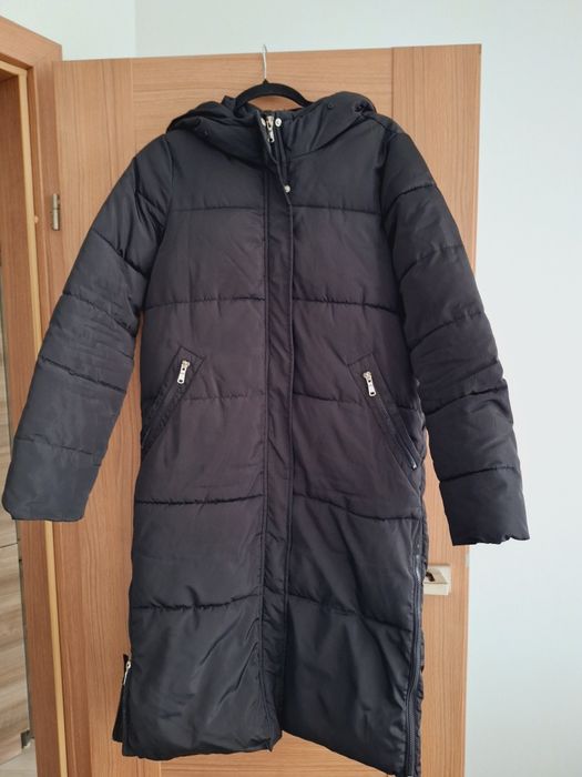 Czarny płaszcz kurtkowy rozm 36/38