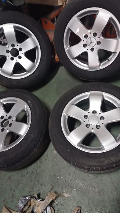4 jantes de Mercedes Classe E com pneus
