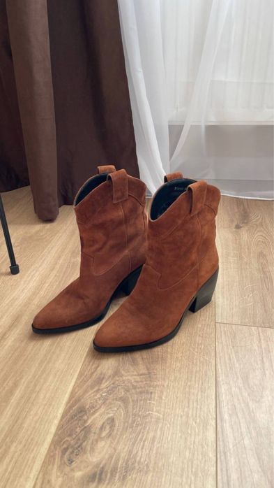 Чобітки з натуральної замші, 38 розмір