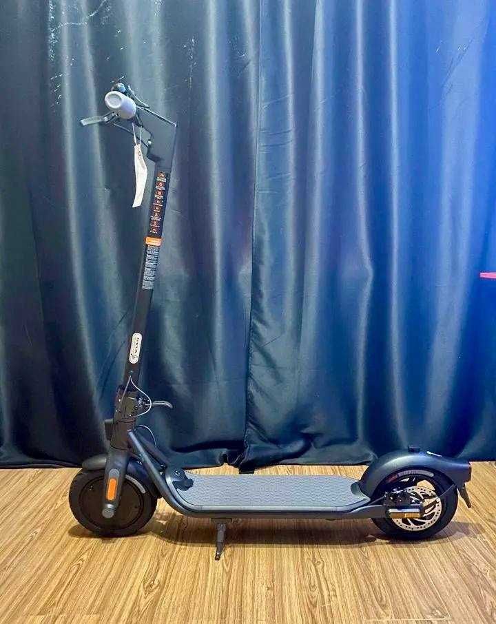 Электро-самокат Ninebot Kickscooter F25E