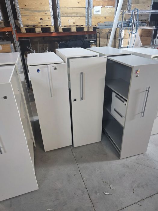 Szafki biurowe  magazynowe z wysuwem  cargo  solidne stan b.dobry