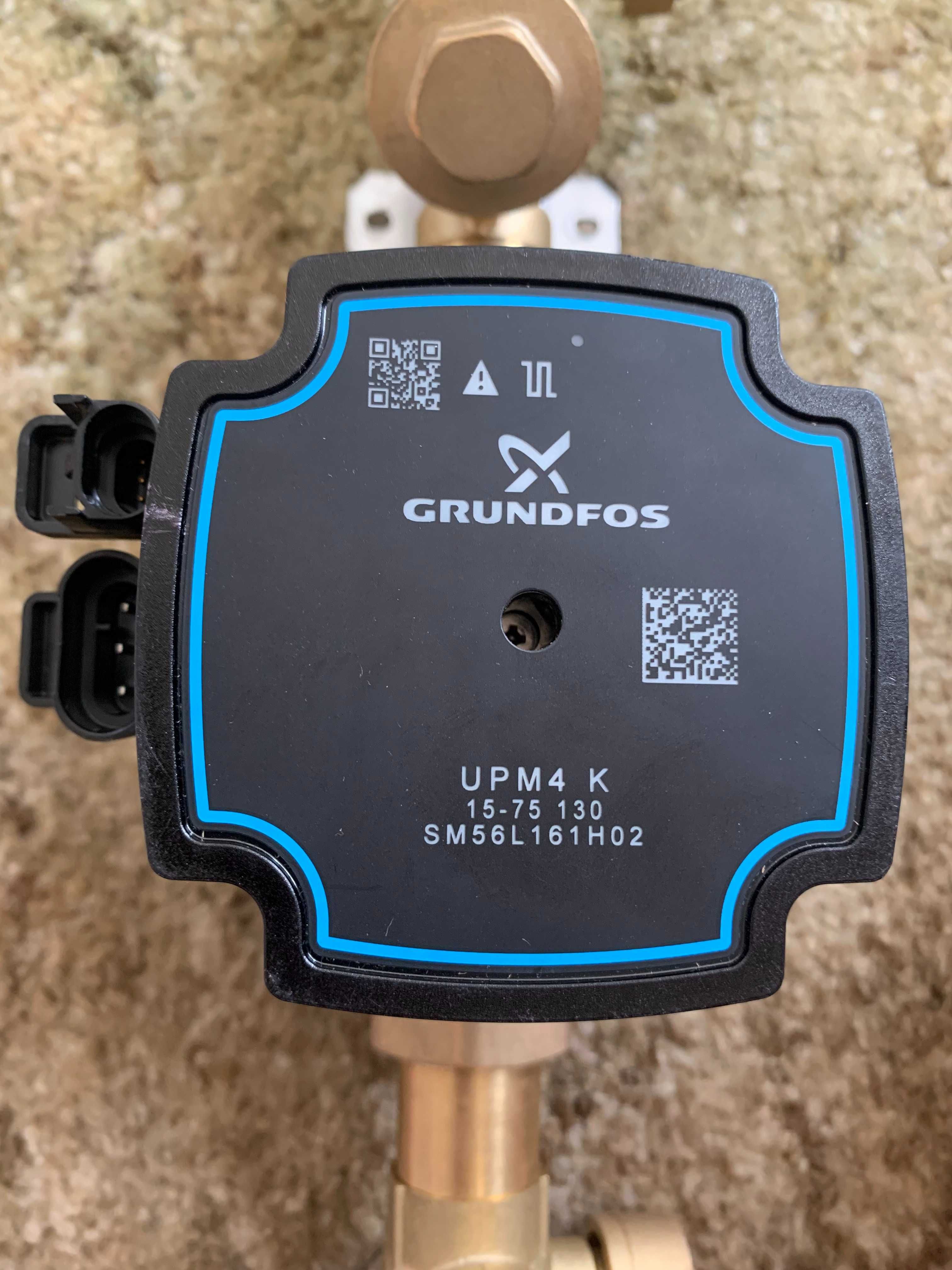 upm4  15-75. 130 grundfos pompa +blok polaczenia