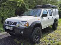 Nissan Navara D22 4x4 , Namiot dachowy, Zabudowa, Wyprawowy