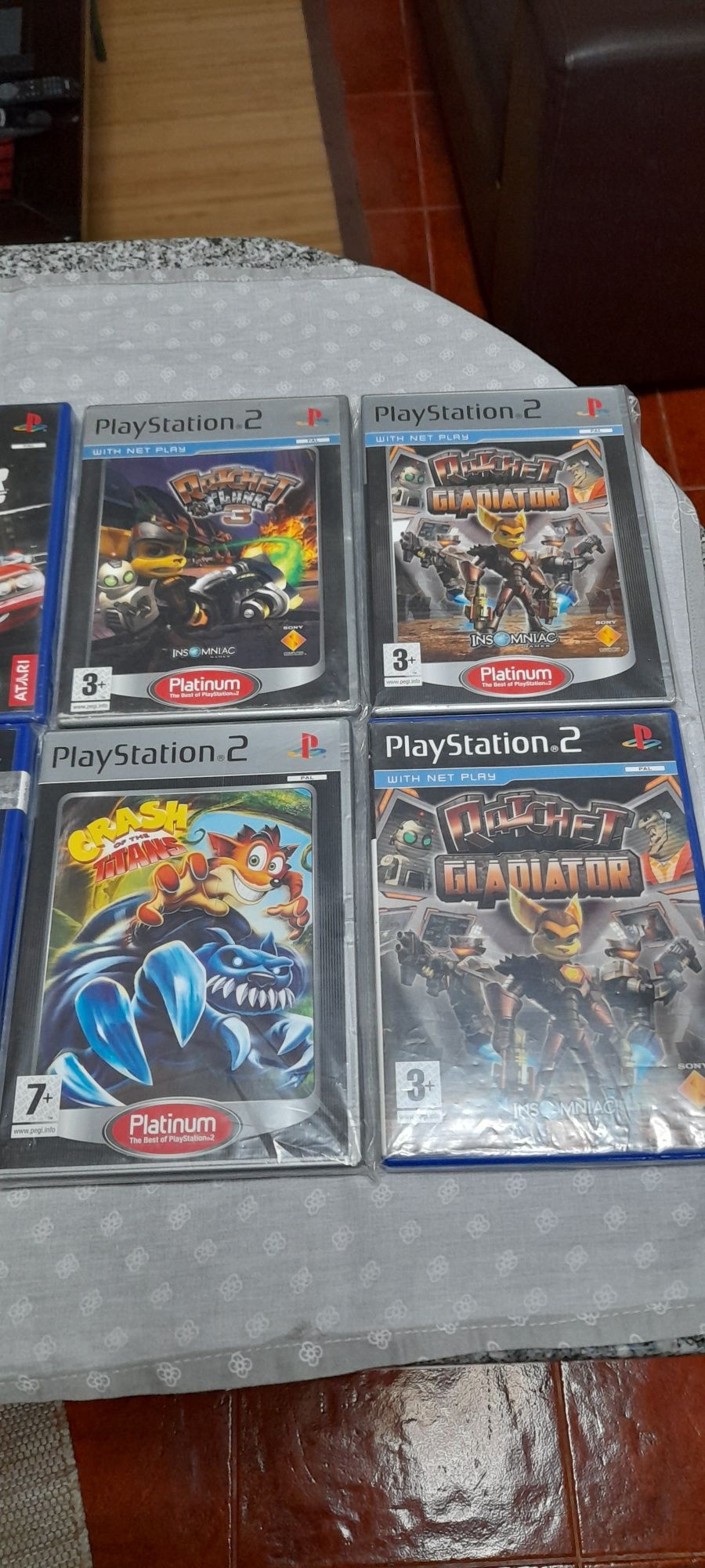 2 Consolas PlayStation 2 Slim com 78 jogos