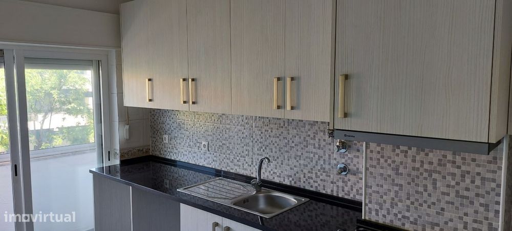 Magnifico Apartamento T2 Bom Local e Vista Rio