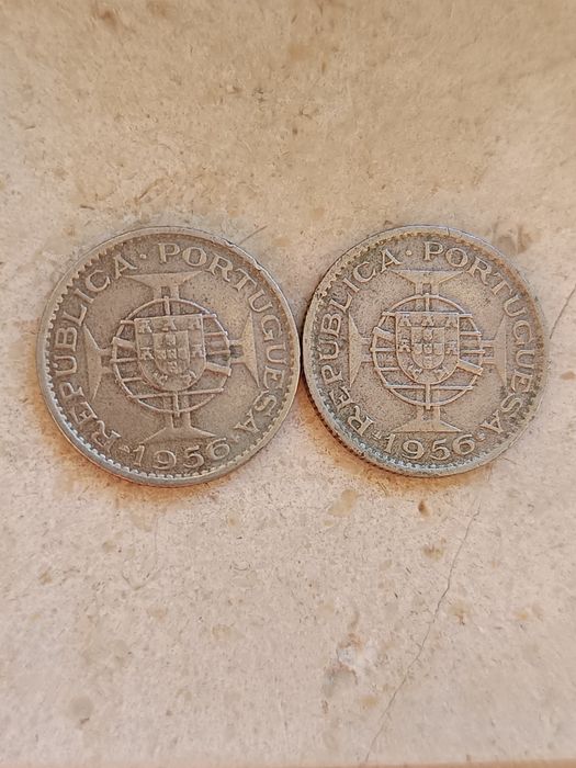 2 Moedas antigas de 1956