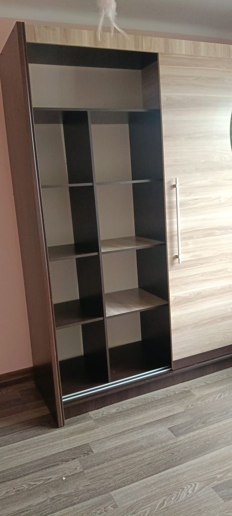 Szafa przesuwna brązowa 204x220x60