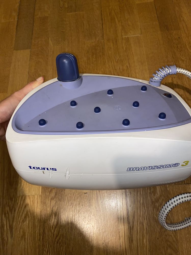 Ferro a Vapor com Caldeira Taurus Bravíssimo