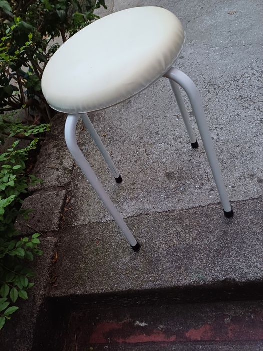 Vende se Banco Forrado