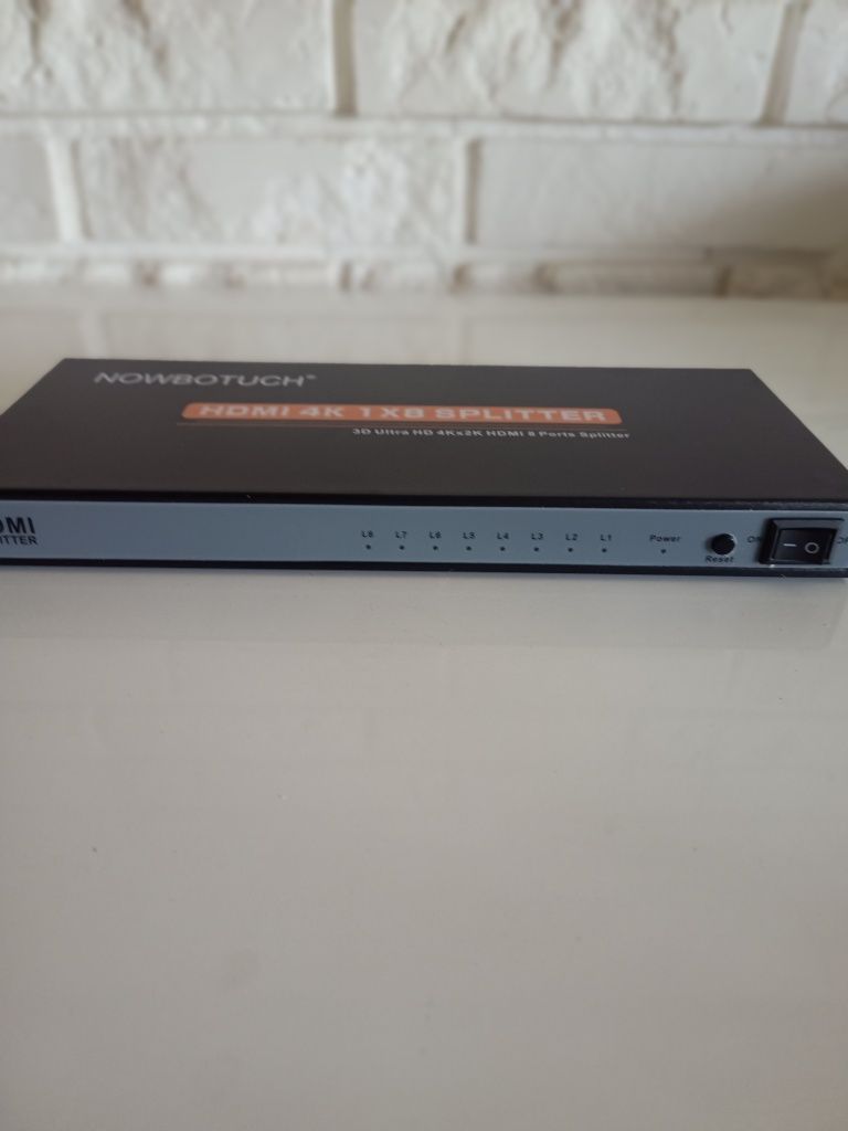 HDMI spliter 1x8