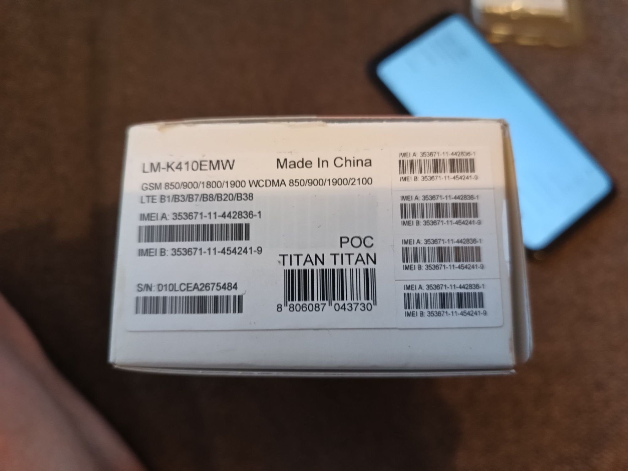 Smartfon od firmy LG model k41s.
