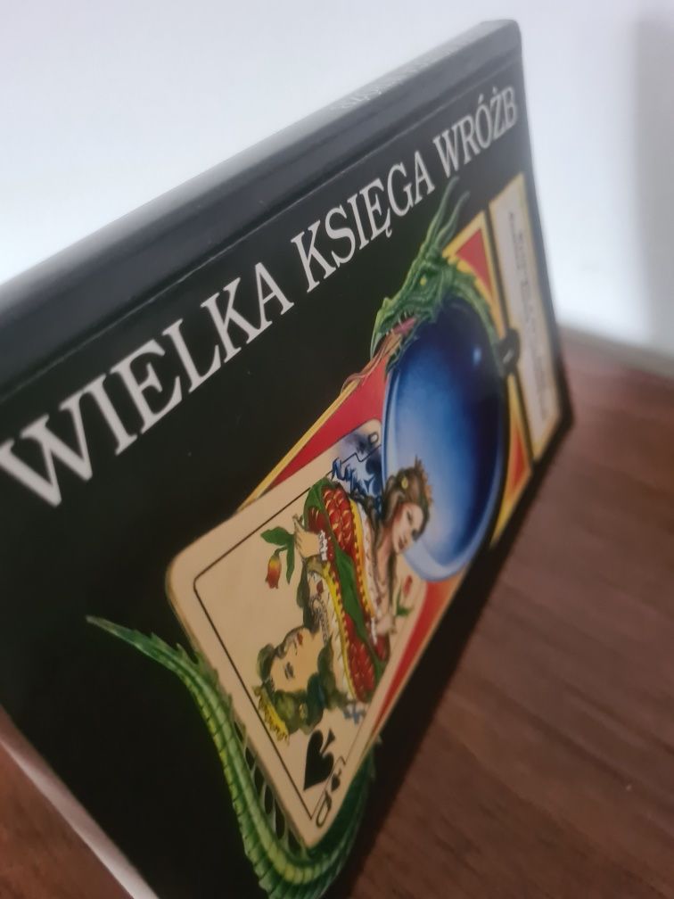 Wielka księga wróżb