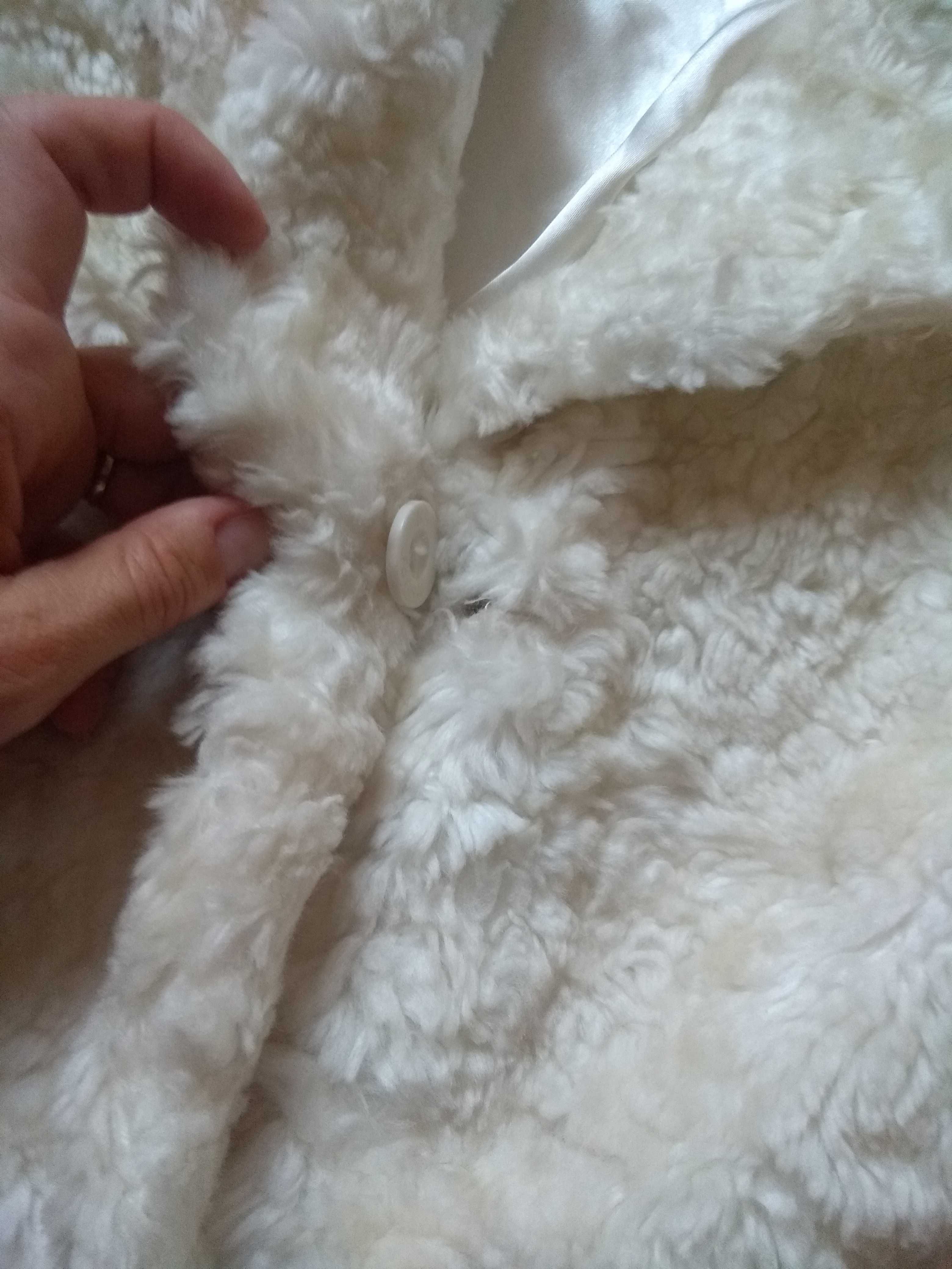 Kremowe sztuczne futerko kożuszek kurtka zimowa dla dziewczynki