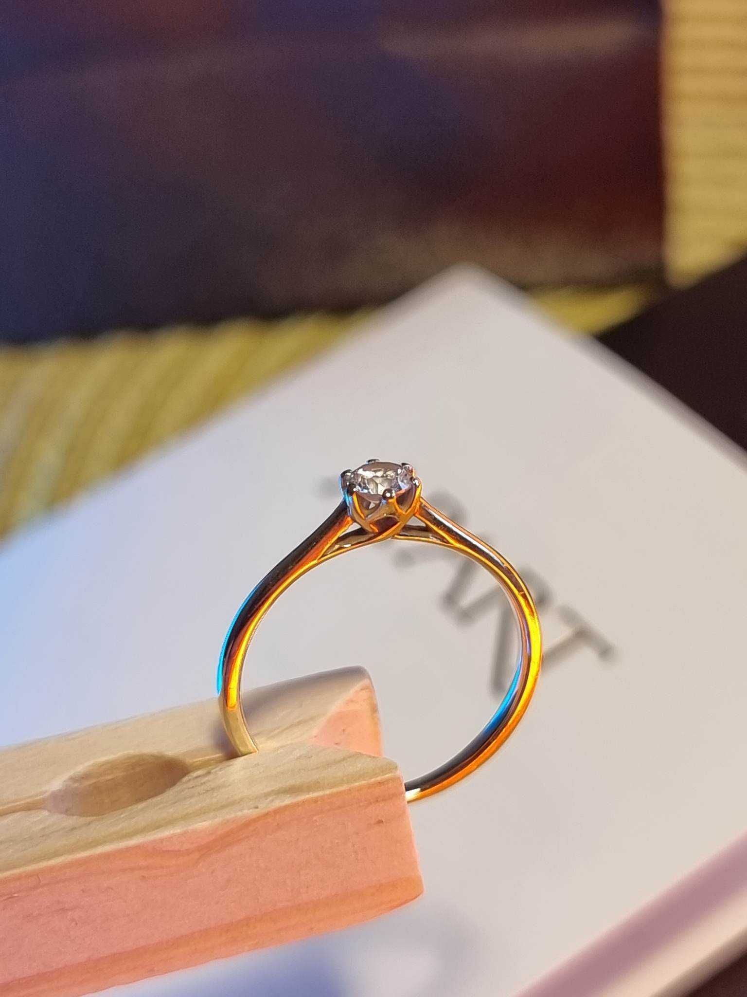 Pierścionek zaręczynowy APART, diament 20ct