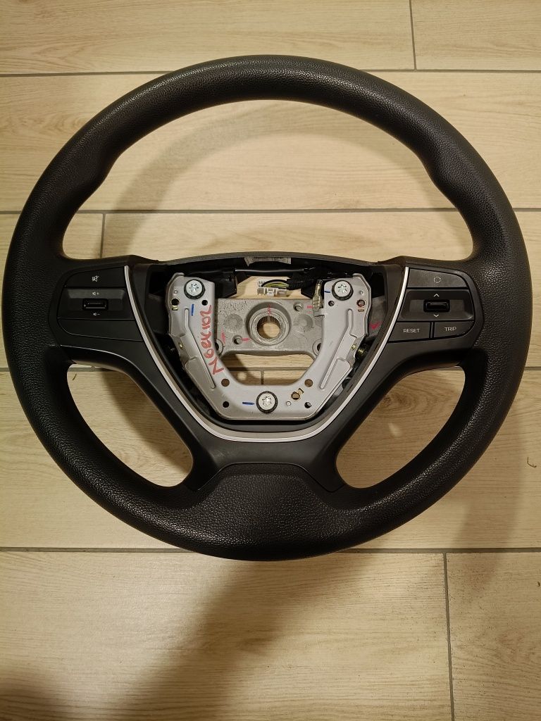 Kierownica Hyundai i20 II multifunkcyjna