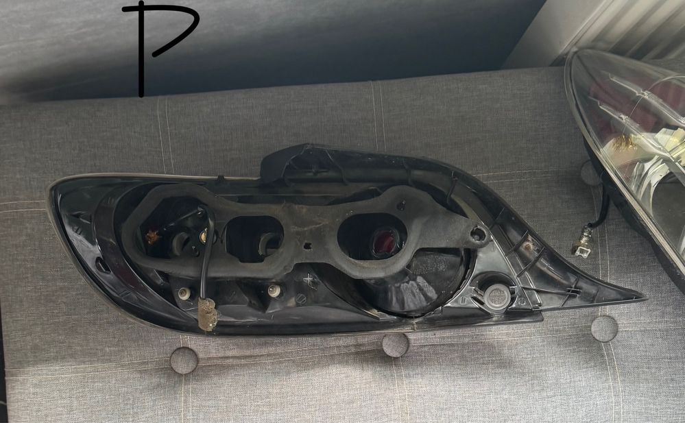 Klosze lamp tył Mazda rx8