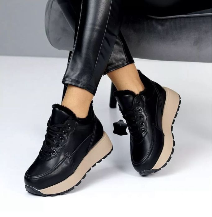 Крутезні зимові шкіряні  черевики 1500 грн