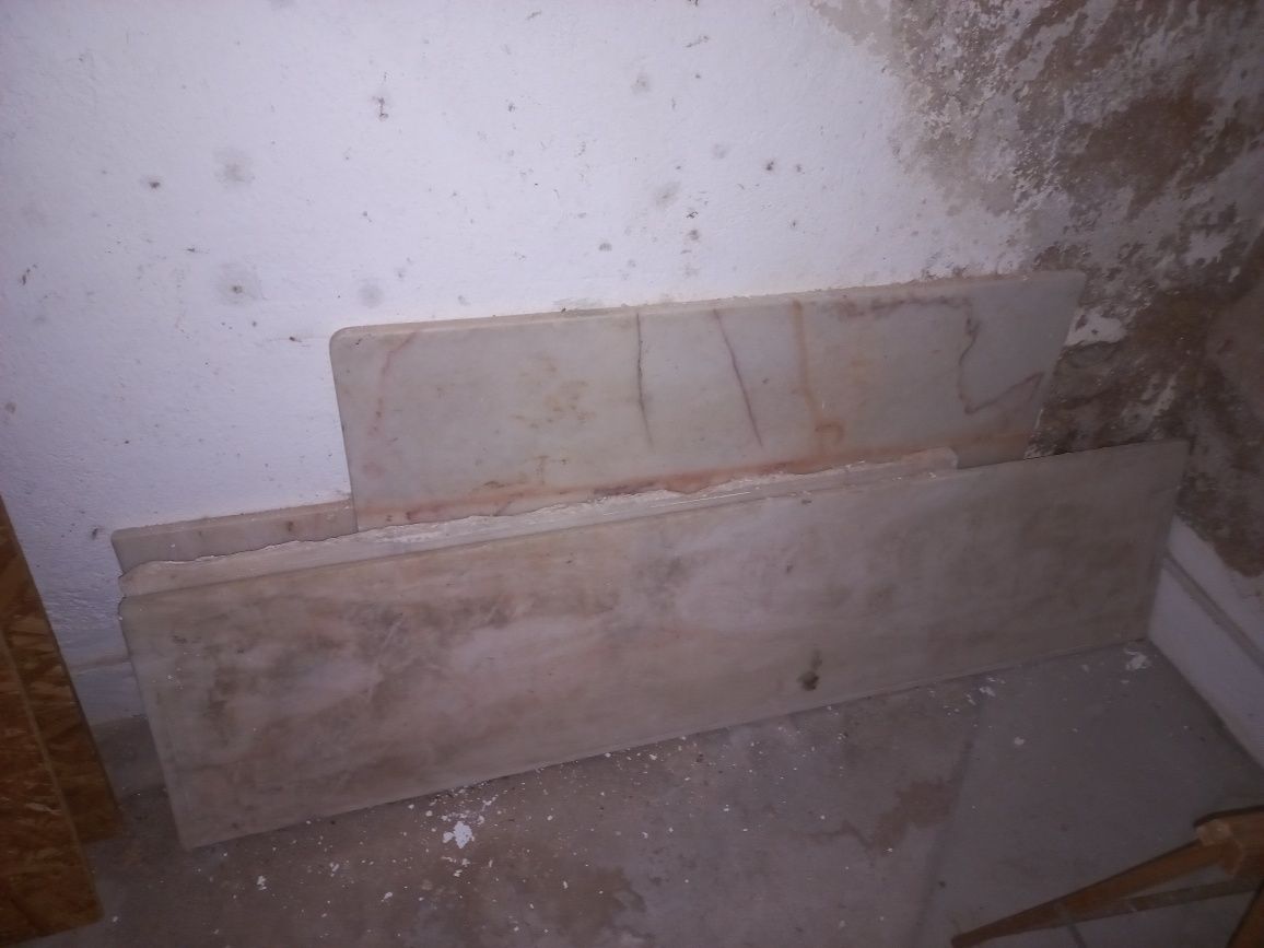 3 Pedras marmore retangulares
