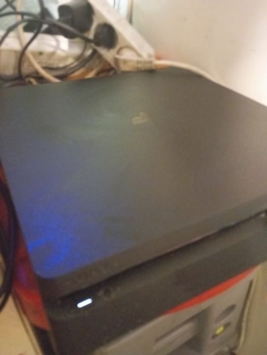 Vendo PS4 em perfeitas condições