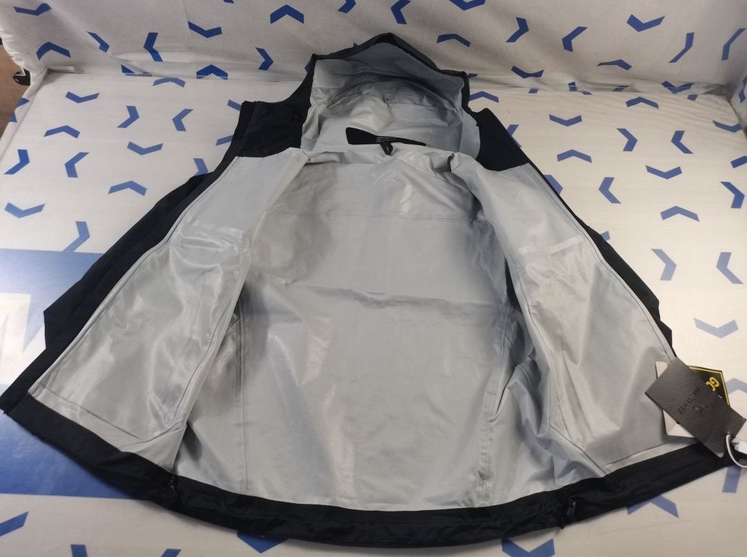 Куртка Arc'teryx Beta Lt на Gore-Tex