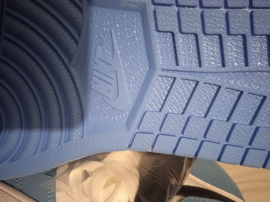 Jordan 1 azul e branco original