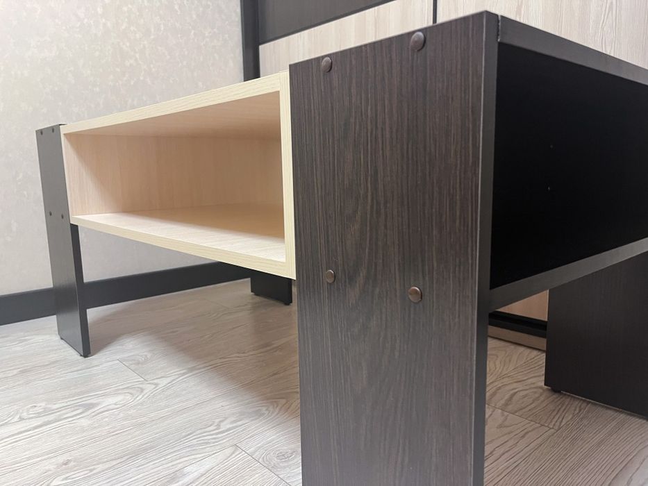 Журнальный столик