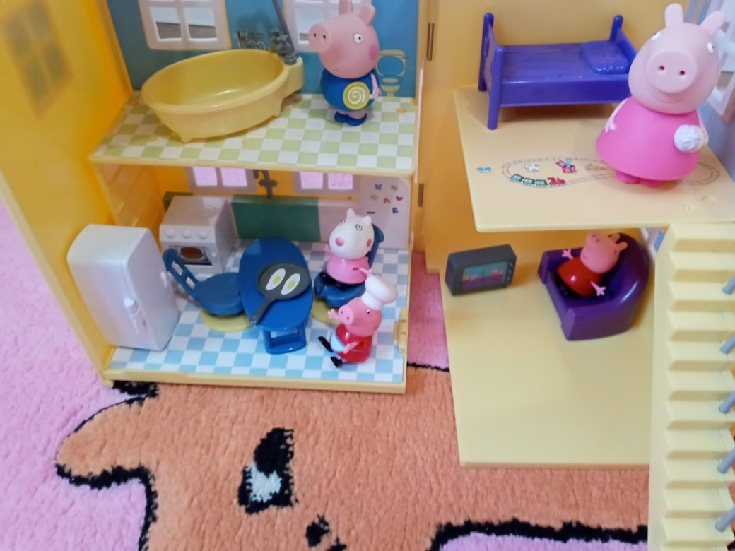 Domek świnki Peppy +figurki
