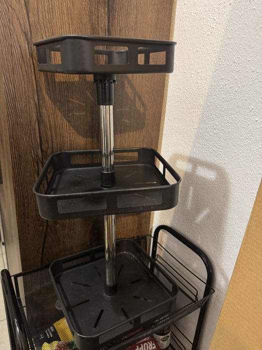 Obrotowy regał na przyprawy trzypoziomowy