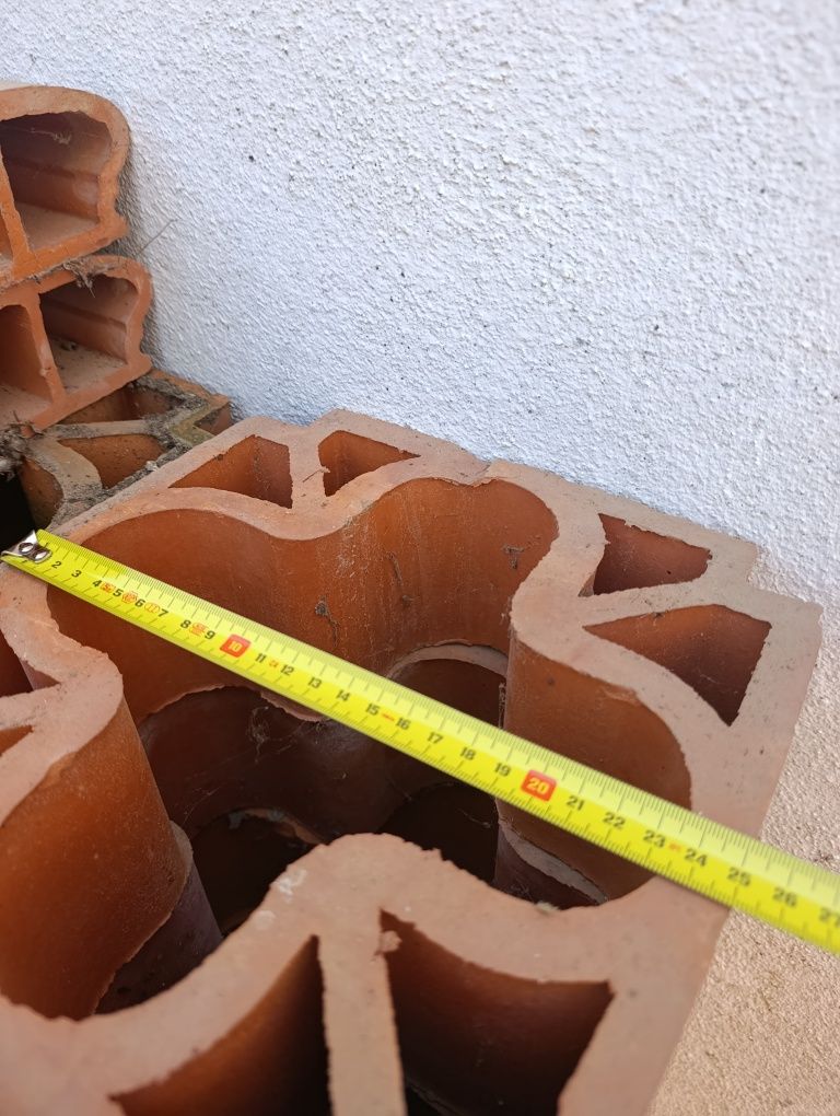Tijolo barro  trevo com corrimão