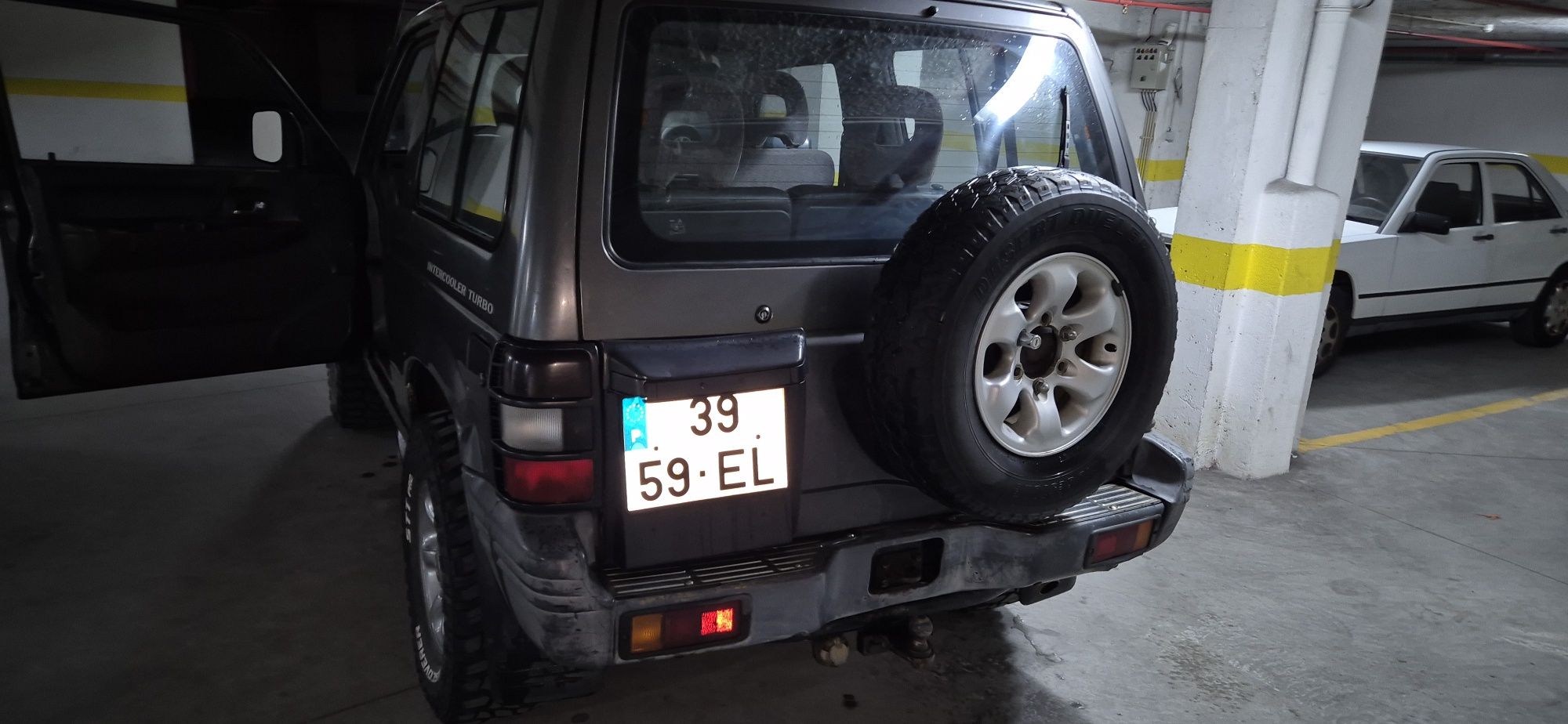 Pagero 2.5 glx bom estado gereal mau de pintura