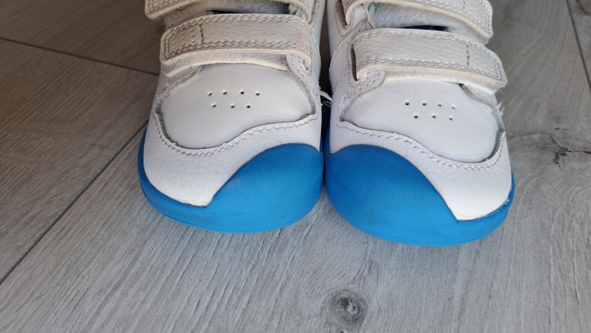 Nike Pico 5 dziecięce buty buciki lato białe niebieskie chłopiec dziew