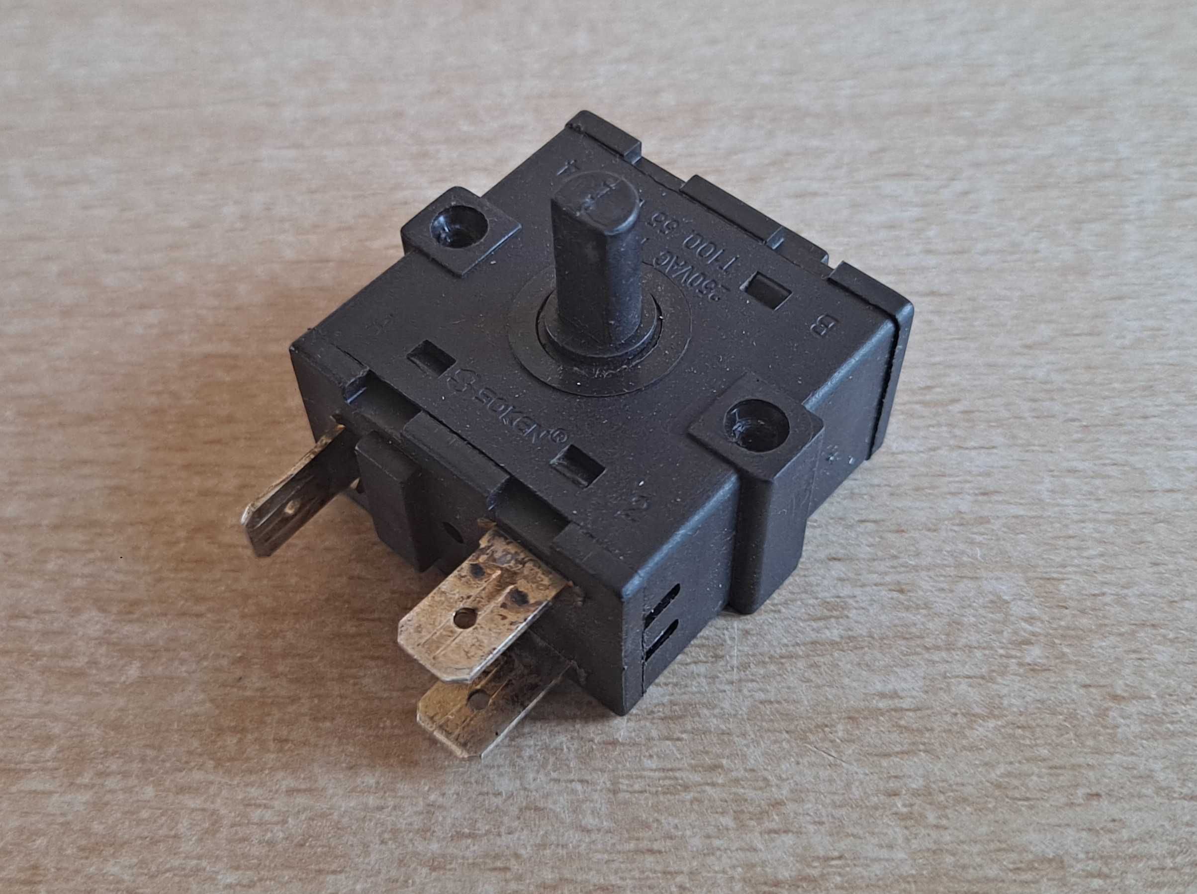 Przełącznik obrotowy Soken RT2 T100/55 250VAC 16A