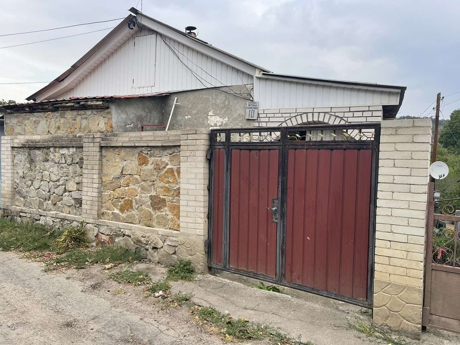 Продам будинок. Вул.У.Кармелюка,10.