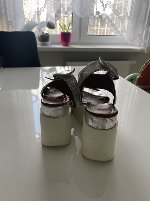 Сандалии женские