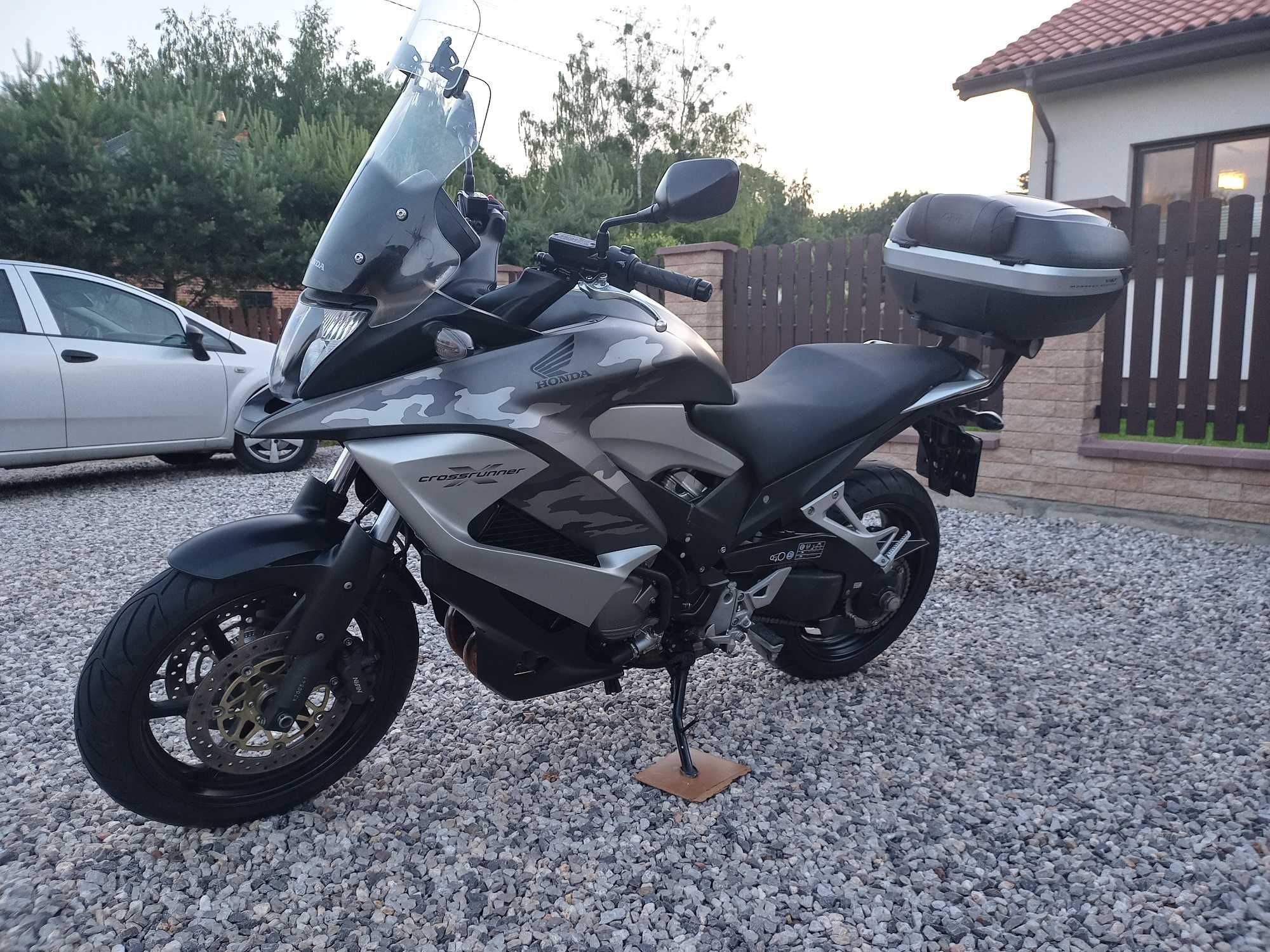 Honda VFR800X seria CROSSRUNNER 2014 r.