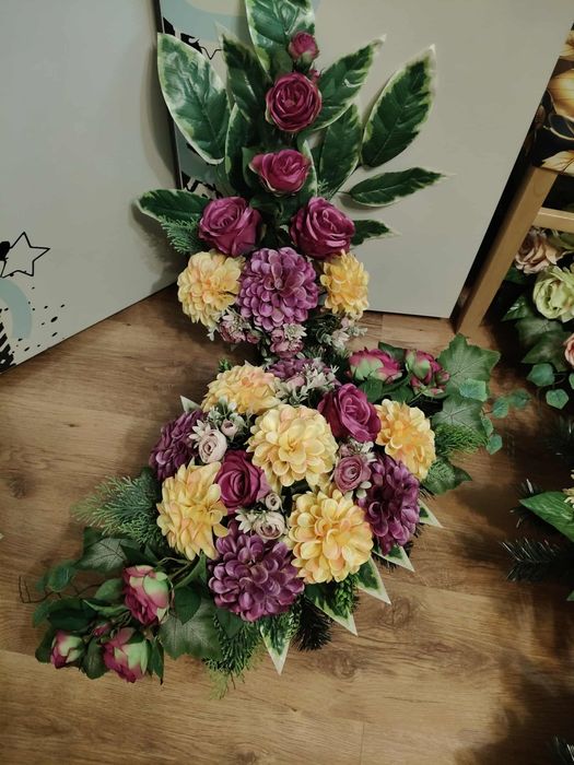 Wiązanki i komplety nagrobne