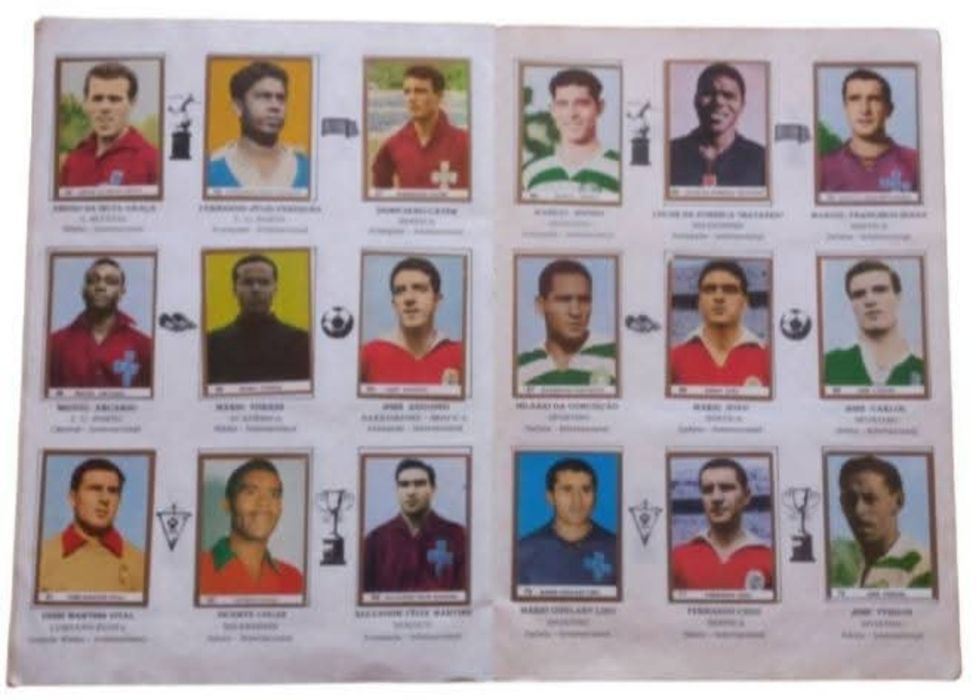 Caderneta antiga, ídolos do Passado.