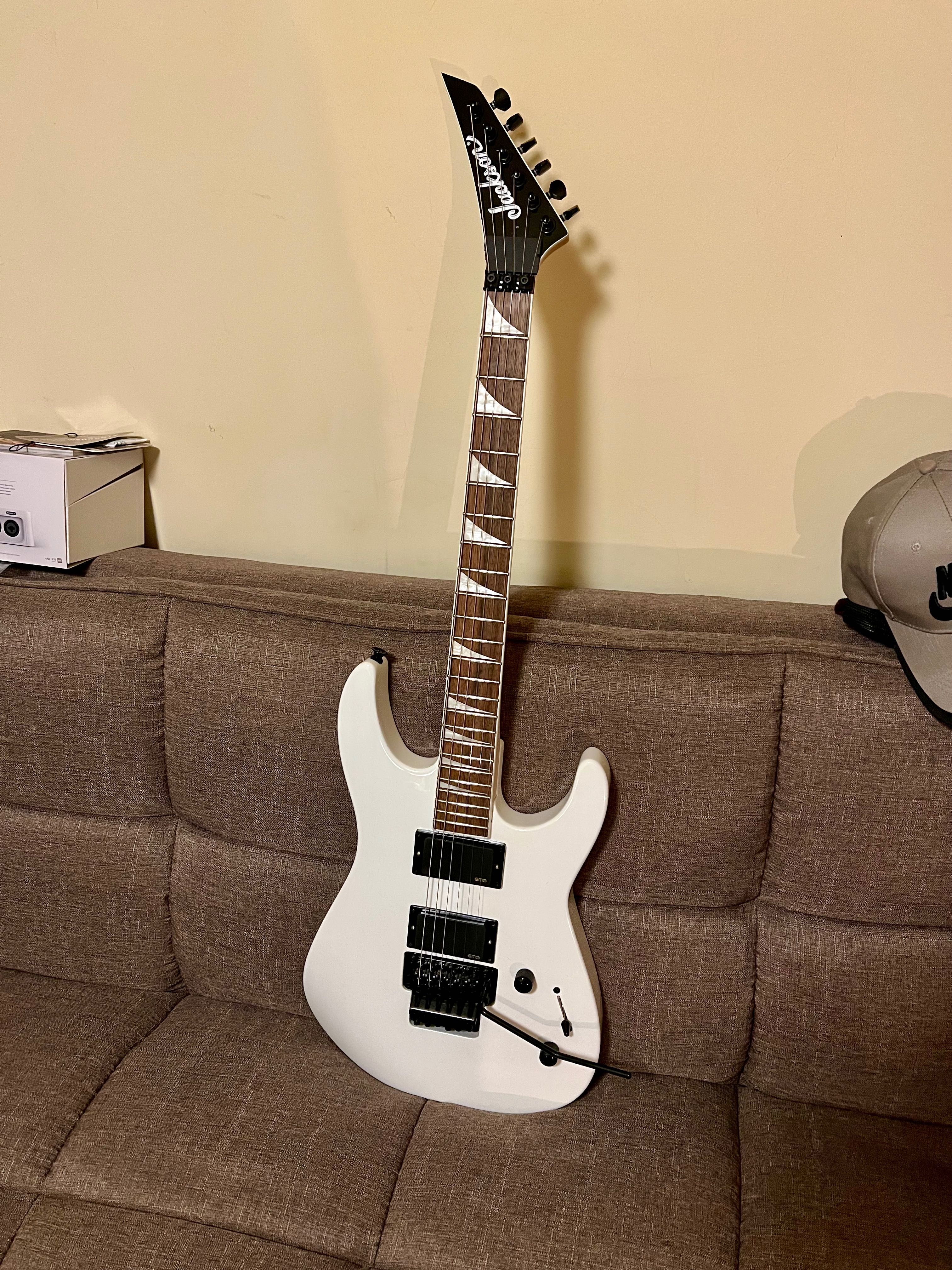 Jackson X Series Dinky DK2X Snow White com EMG