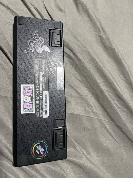 продам клавиатуру Razer huntsman mini 60%