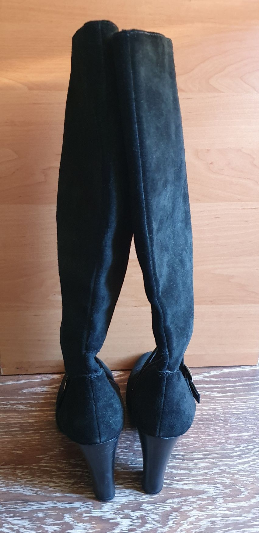 Замшевые демисезонные женские сапоги Clarks / Жіночі чоботи / 41 р.