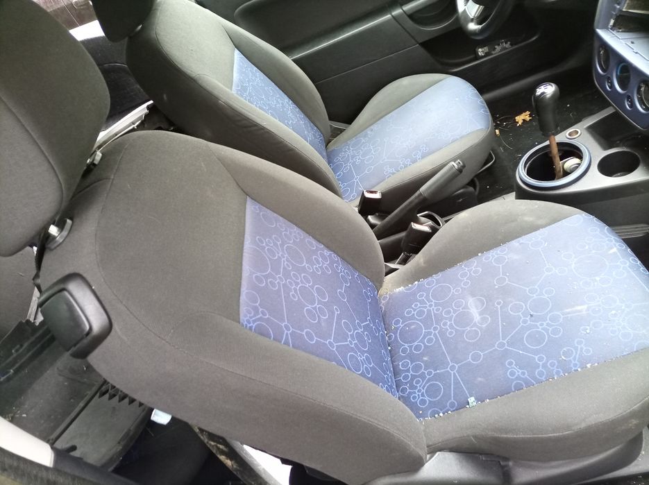 Fotele kanapa Ford Fiesta Mk6 3d